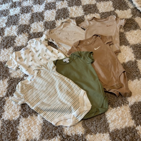 baby boy nike bundle - Picture 2 of 3